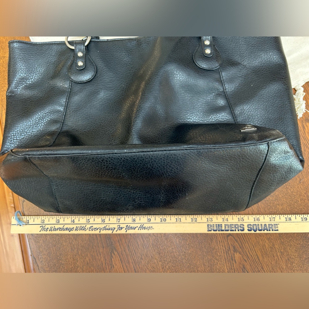 ROXY large BlackTote Bag, double handle, secure cinch up snap system. - Picture 7 of 10